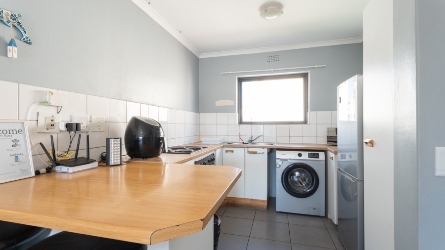 To Let 2 Bedroom Property for Rent in Greenways Golf Estate Western Cape